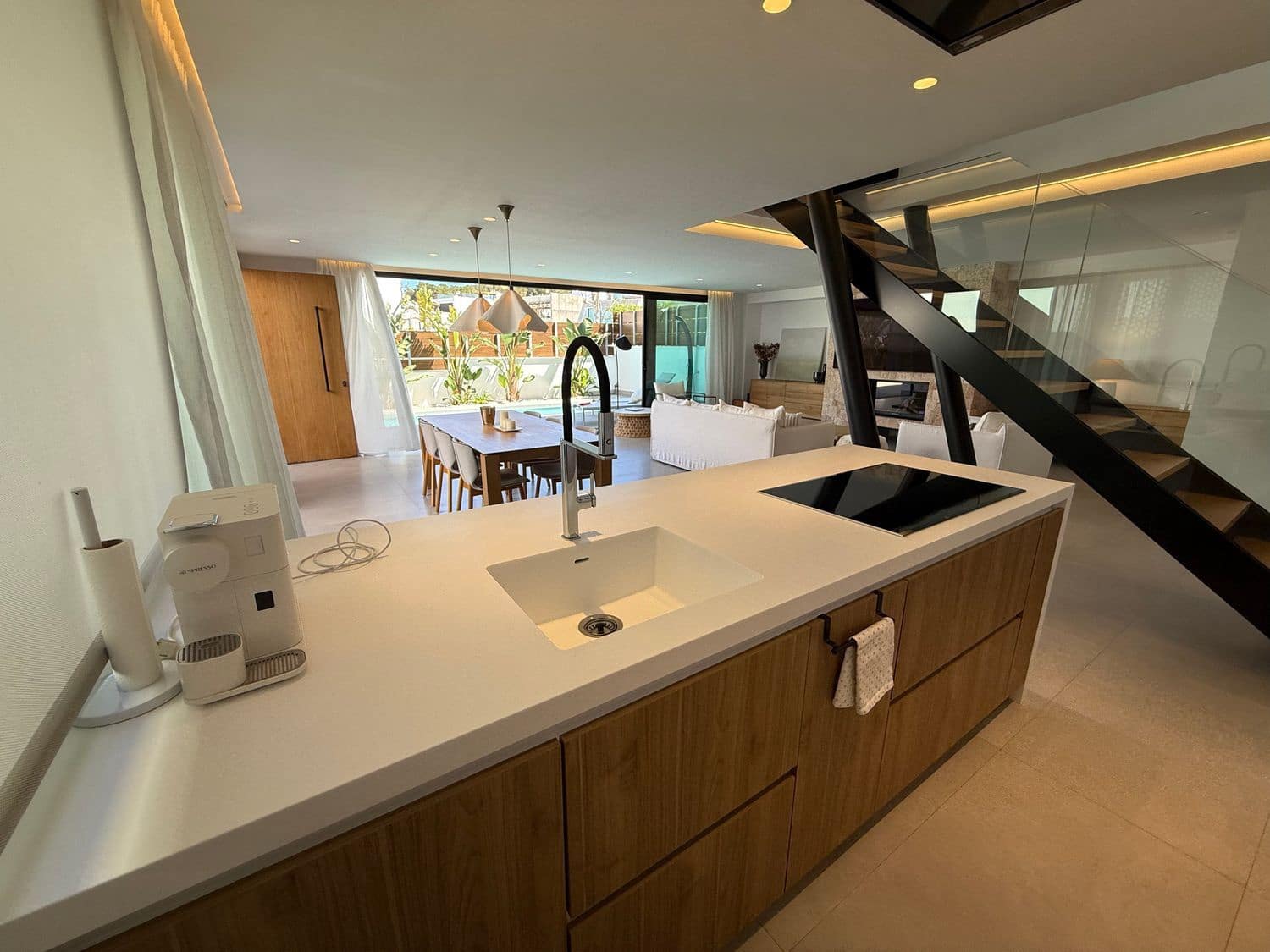 3 soveværelse Byhus til leje i Nuestra Senora de Jesus med swimmingpool garage - € 7.000 (Ref: 8912596)