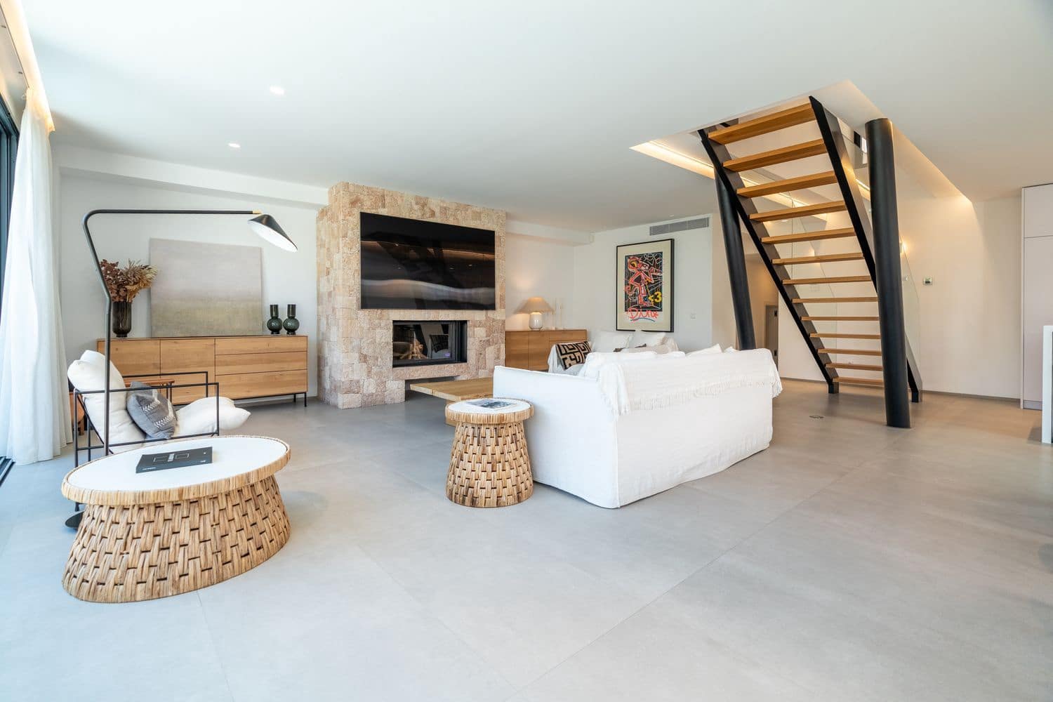 3 soveværelse Byhus til leje i Nuestra Senora de Jesus med swimmingpool garage - € 7.000 (Ref: 8912596)