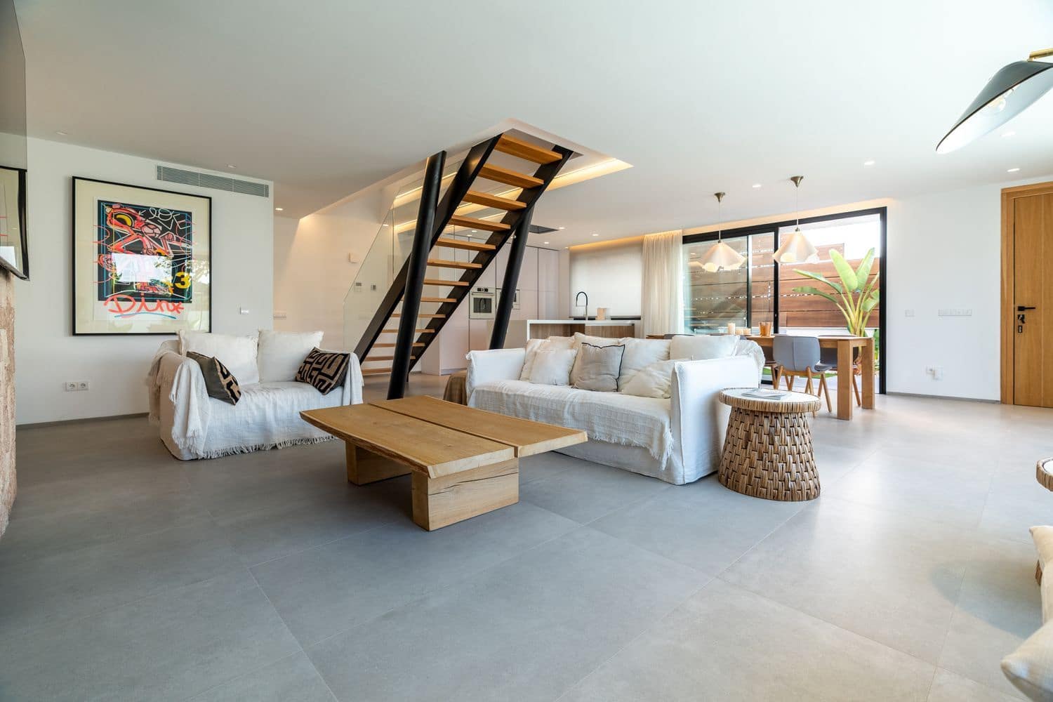 3 soveværelse Byhus til leje i Nuestra Senora de Jesus med swimmingpool garage - € 7.000 (Ref: 8912596)