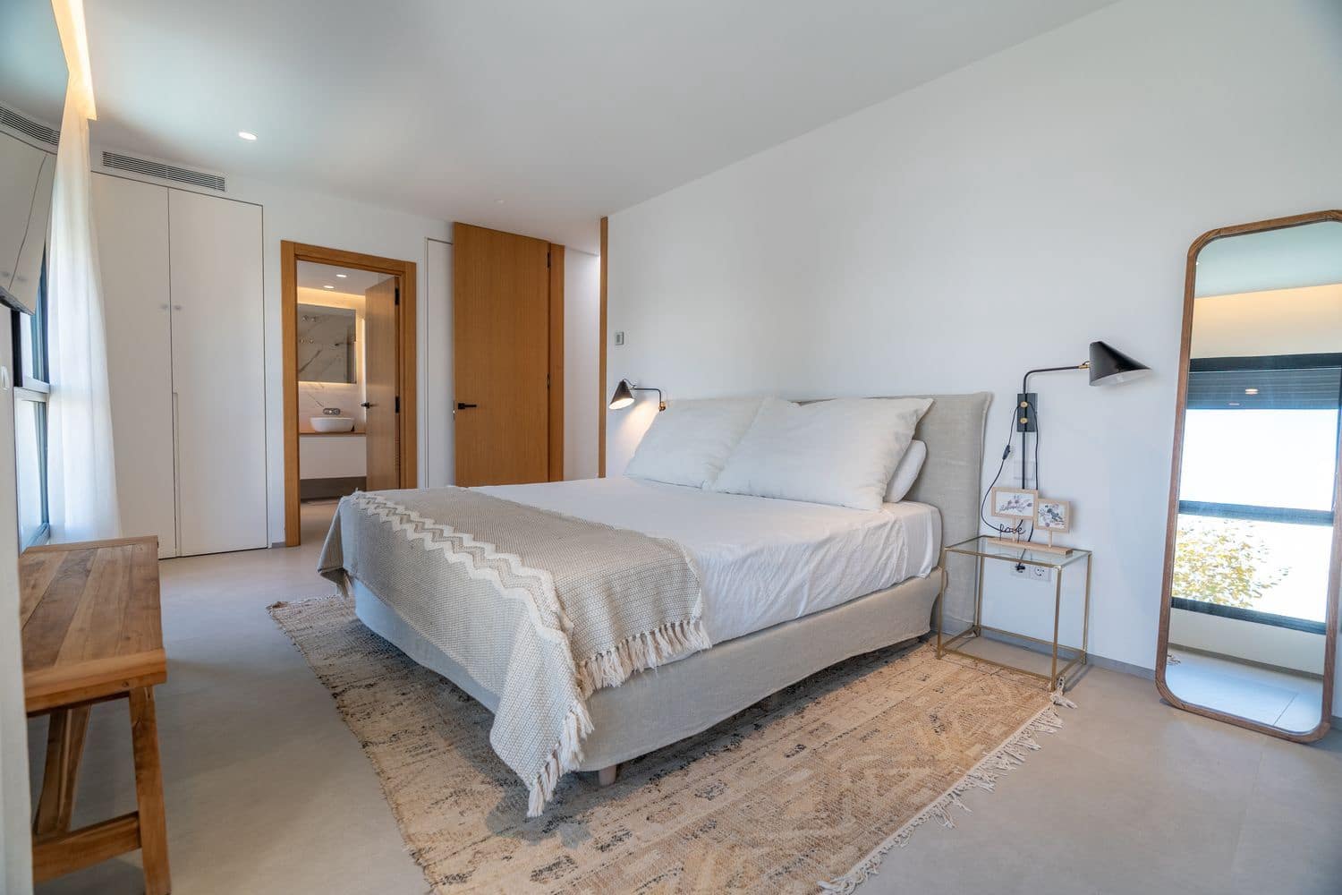 3 soveværelse Byhus til leje i Nuestra Senora de Jesus med swimmingpool garage - € 7.000 (Ref: 8912596)