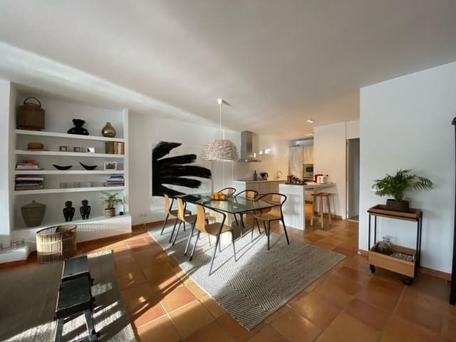 3 soveværelse Lejlighed til leje i Roca Llisa, Santa Eulalia / Santa Eularia med swimmingpool garage - € 4.500 (Ref: 8948384)