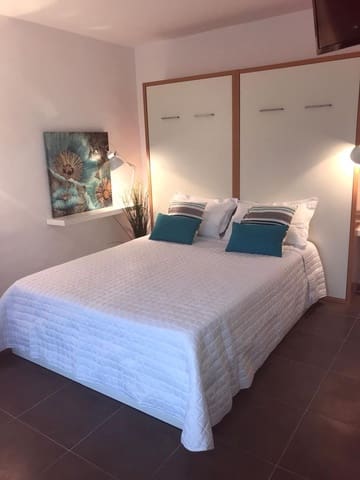 Huoneisto vuokrattavana paikassa San Jose / Sant Josep de Sa Talaia mukana uima-altaan 
autotalli - 900 € (Ref: 8975581)