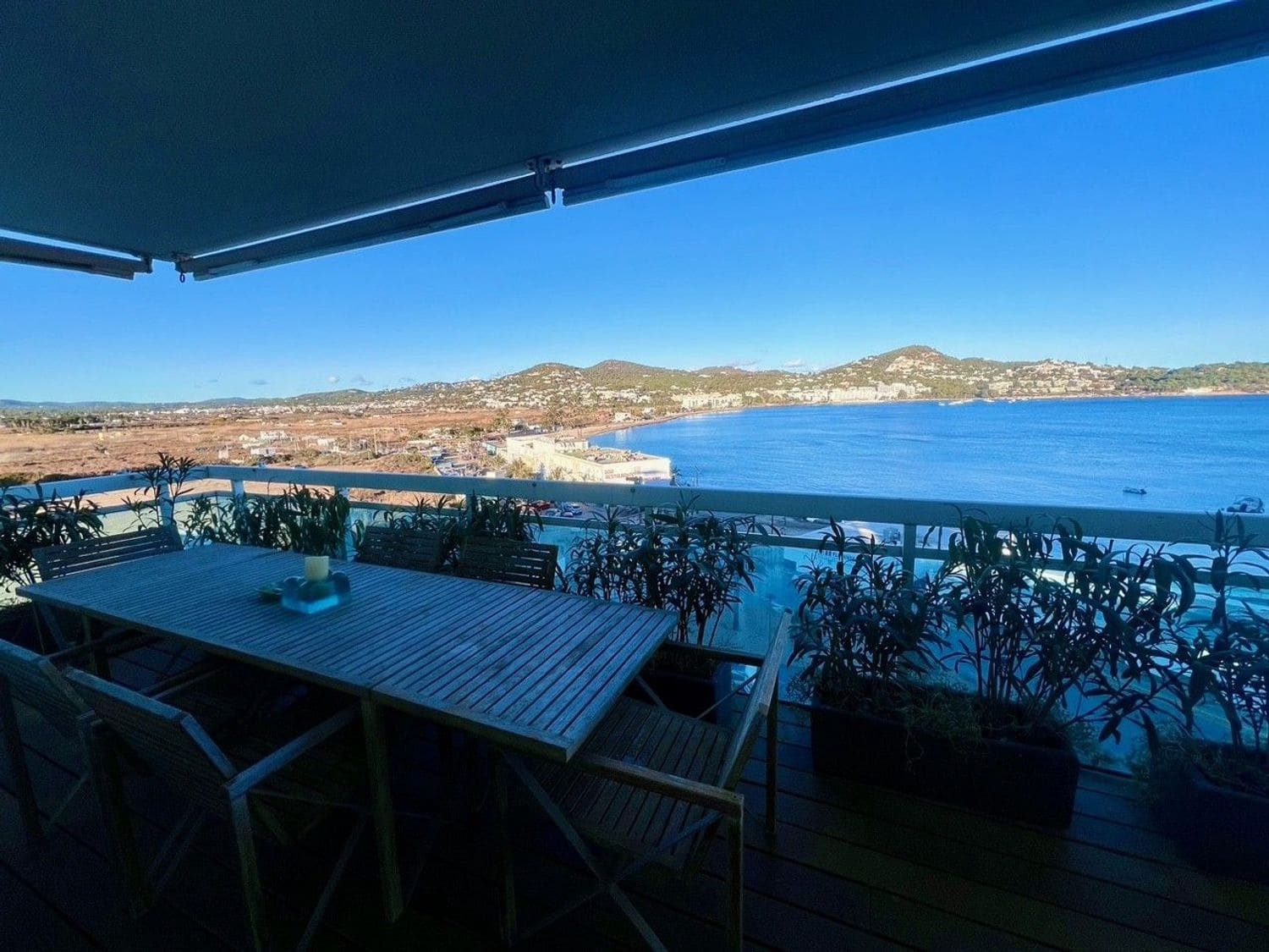 2 soveværelse Lejlighed til salg i Ibiza by med swimmingpool garage - € 3.181.500 (Ref: 9148786)