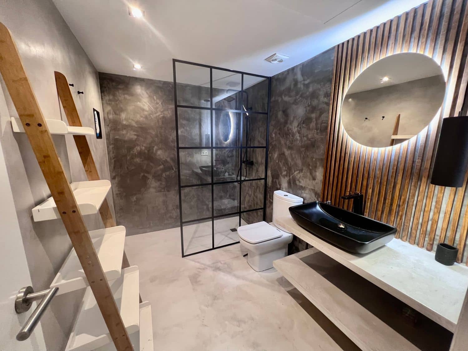 3 soveværelse Lejlighed til leje i Ibiza by med swimmingpool garage - € 2.200 (Ref: 9202098)