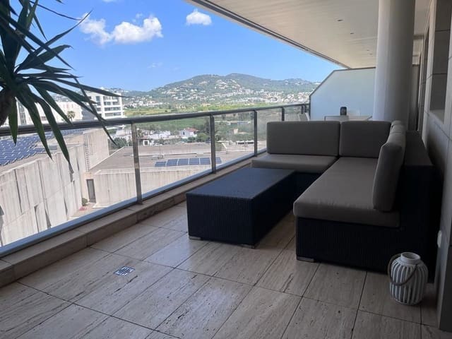 3 soveværelse Lejlighed til leje i Ibiza by med swimmingpool garage - € 3.500 (Ref: 9325920)