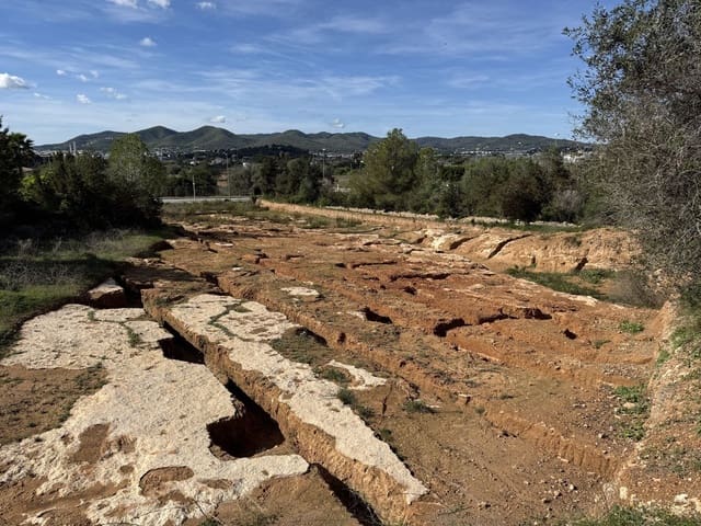 Undeveloped Land for sale in Ibiza / Eivissa town - € 1,590,750 (Ref: 9395573)