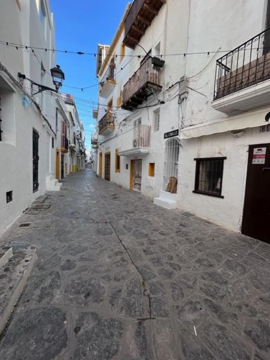 Apartment for sale in Ibiza / Eivissa town with garage - € 335,000 (Ref: 9442923)