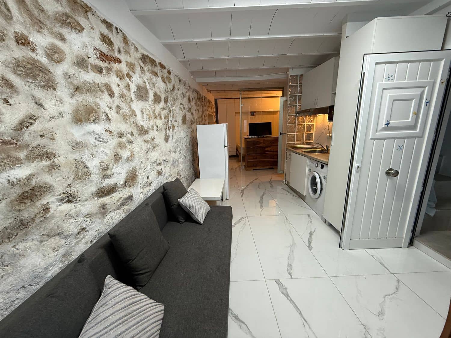 Apartment for sale in Ibiza / Eivissa town with garage - € 335,000 (Ref: 9442923)