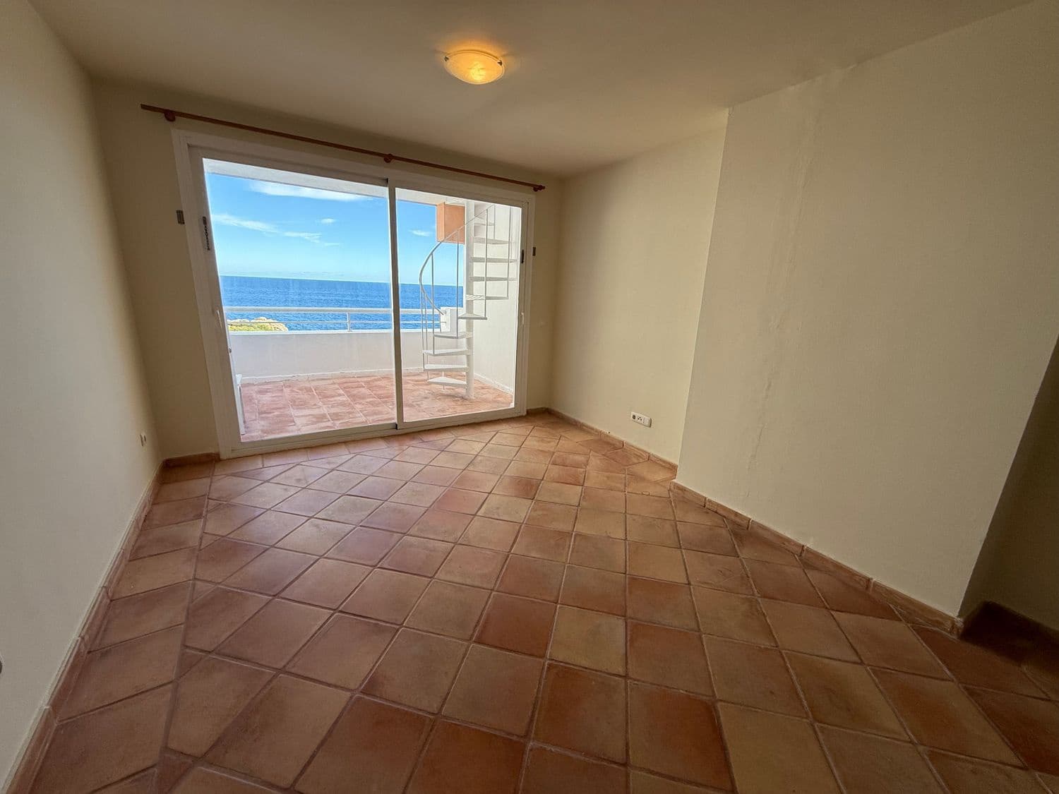 3 chambre Appartement à vendre à Santa Eulalia / Santa Eularia avec piscine garage - 825 000 € (Ref: 9471901)