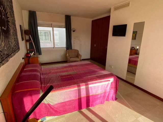 Apartamento de 1 habitación en Santa Eulalia / Santa Eularia en venta con garaje - 495.000 € (Ref: 9498036)