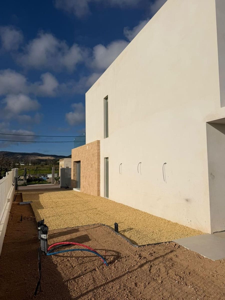 4 bedroom Villa for sale in Sant Jordi de Ses Salines with pool garage - € 2,690,000 (Ref: 9503710)