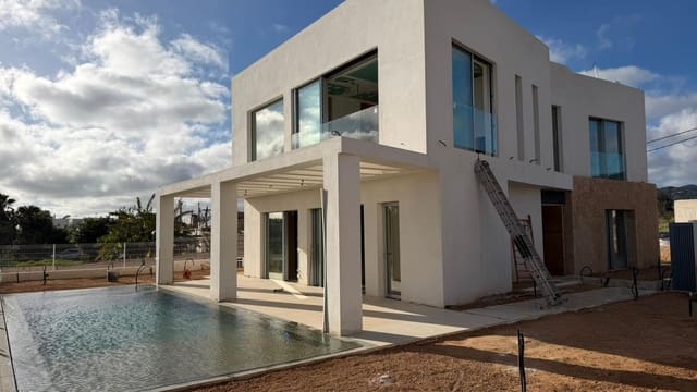 4 bedroom Villa for sale in Sant Jordi de Ses Salines, San Jose / Sant Josep de Sa Talaia with pool garage - € 2,690,000 (Ref: 9503710)