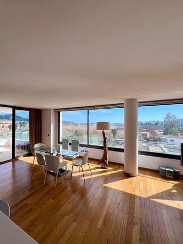 Apartamento de 2 habitaciones en Ibiza / Eivissa ciudad en alquiler con garaje - 3.500 € (Ref: 9557477)