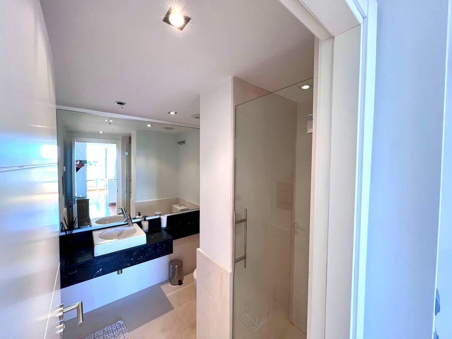 Apartamento de 2 habitaciones en Ibiza / Eivissa ciudad en alquiler con garaje - 3.500 € (Ref: 9557477)