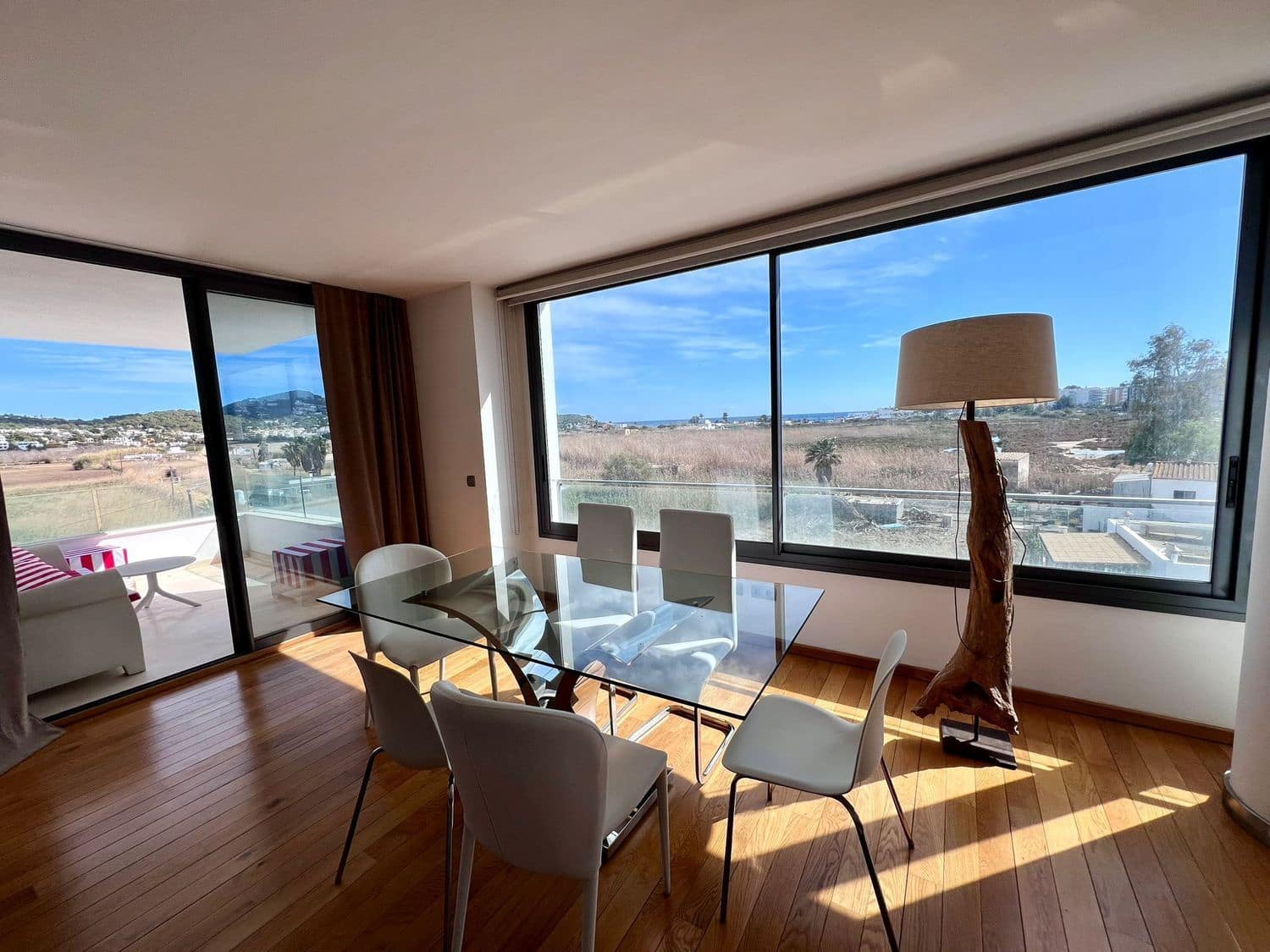 Apartamento de 2 habitaciones en Ibiza / Eivissa ciudad en alquiler con garaje - 3.500 € (Ref: 9557477)