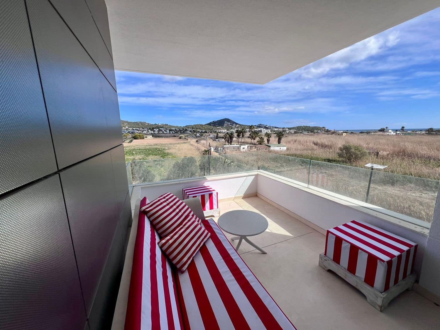 Apartamento de 2 habitaciones en Ibiza / Eivissa ciudad en alquiler con garaje - 3.500 € (Ref: 9557477)