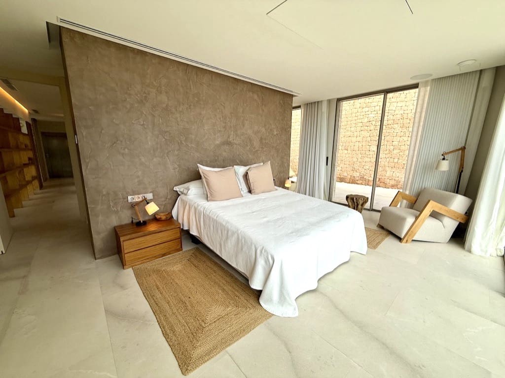 7 bedroom Villa for sale in Santa Eulalia / Santa Eularia with pool garage - € 9,000,000 (Ref: 9606699)