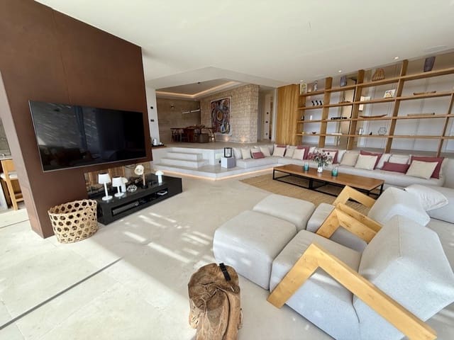 7 Zimmer Villa zu verkaufen in Santa Eulalia / Santa Eularia mit Pool Garage - 9.000.000 € (Ref: 9606699)