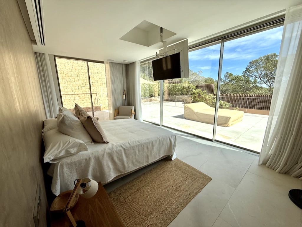 7 bedroom Villa for sale in Santa Eulalia / Santa Eularia with pool garage - € 9,000,000 (Ref: 9606699)