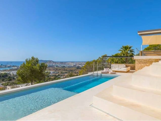 7 Zimmer Villa zu verkaufen in Santa Eulalia / Santa Eularia mit Pool Garage - 9.000.000 € (Ref: 9606699)