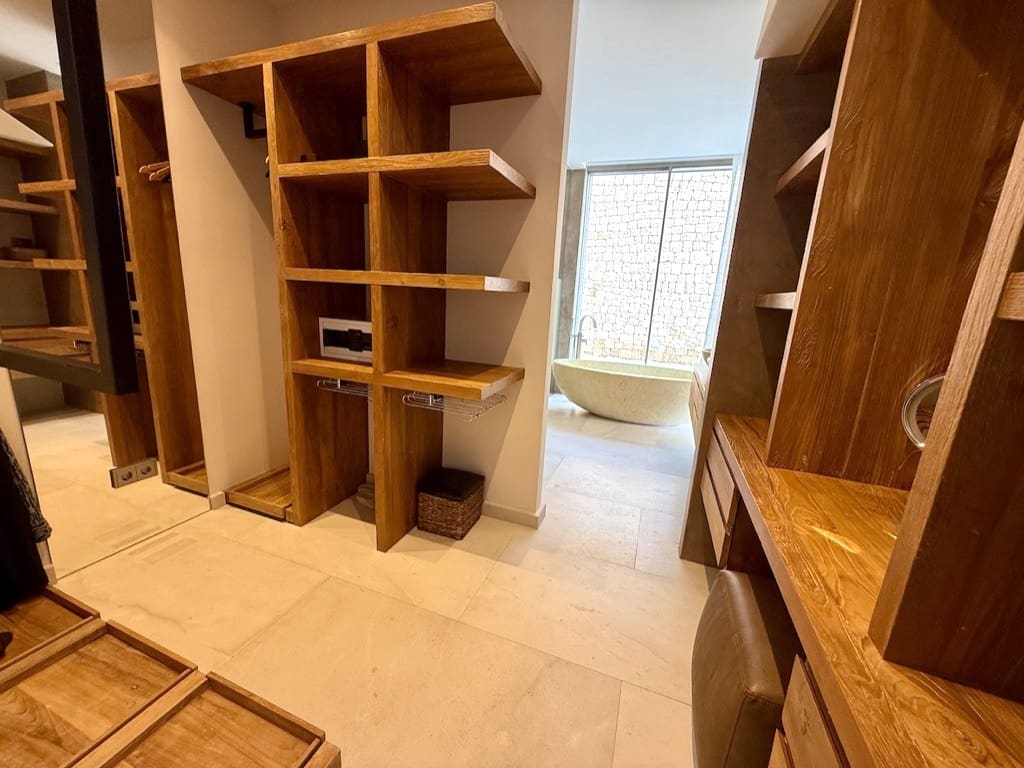 7 bedroom Villa for sale in Santa Eulalia / Santa Eularia with pool garage - € 9,000,000 (Ref: 9606699)
