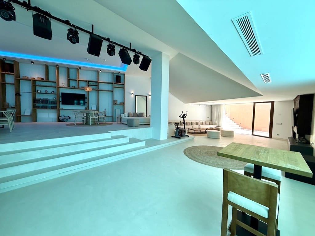 7 bedroom Villa for sale in Santa Eulalia / Santa Eularia with pool garage - € 9,000,000 (Ref: 9606699)