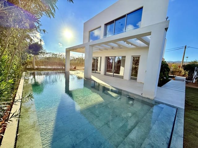 4 makuuhuone Huvila myytävänä paikassa San Jose / Sant Josep de Sa Talaia mukana uima-altaan 
autotalli - 2 690 000 € (Ref: 9793273)