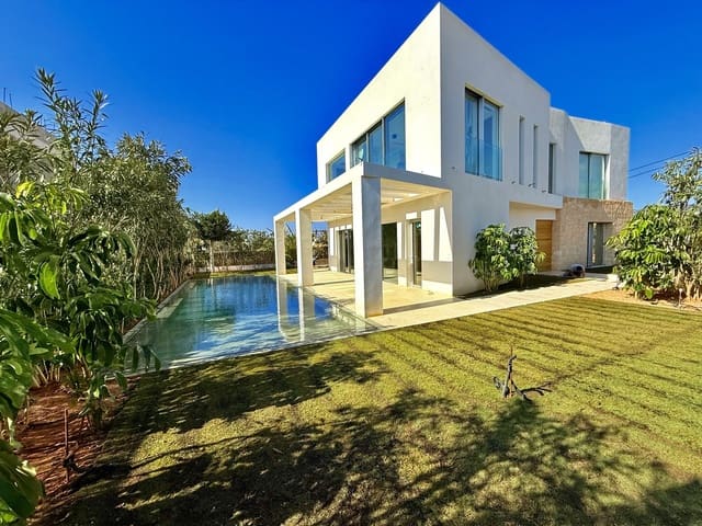 4 makuuhuone Huvila myytävänä paikassa San Jose / Sant Josep de Sa Talaia mukana uima-altaan 
autotalli - 2 690 000 € (Ref: 9793273)