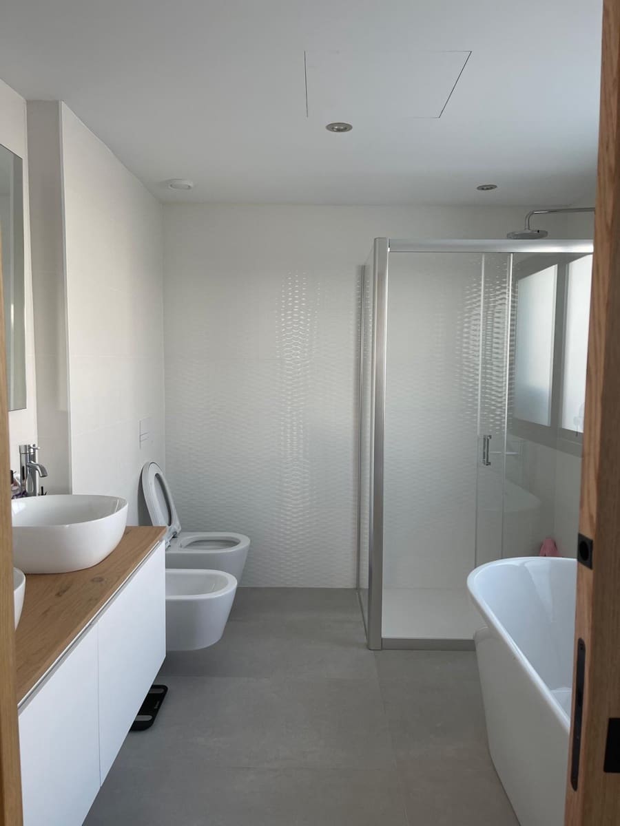 3 sypialnia Dom blizniak na sprzedaż w Nuestra Senora de Jesus z basenem garażem - 1 790 000 € (Ref: 9793274)