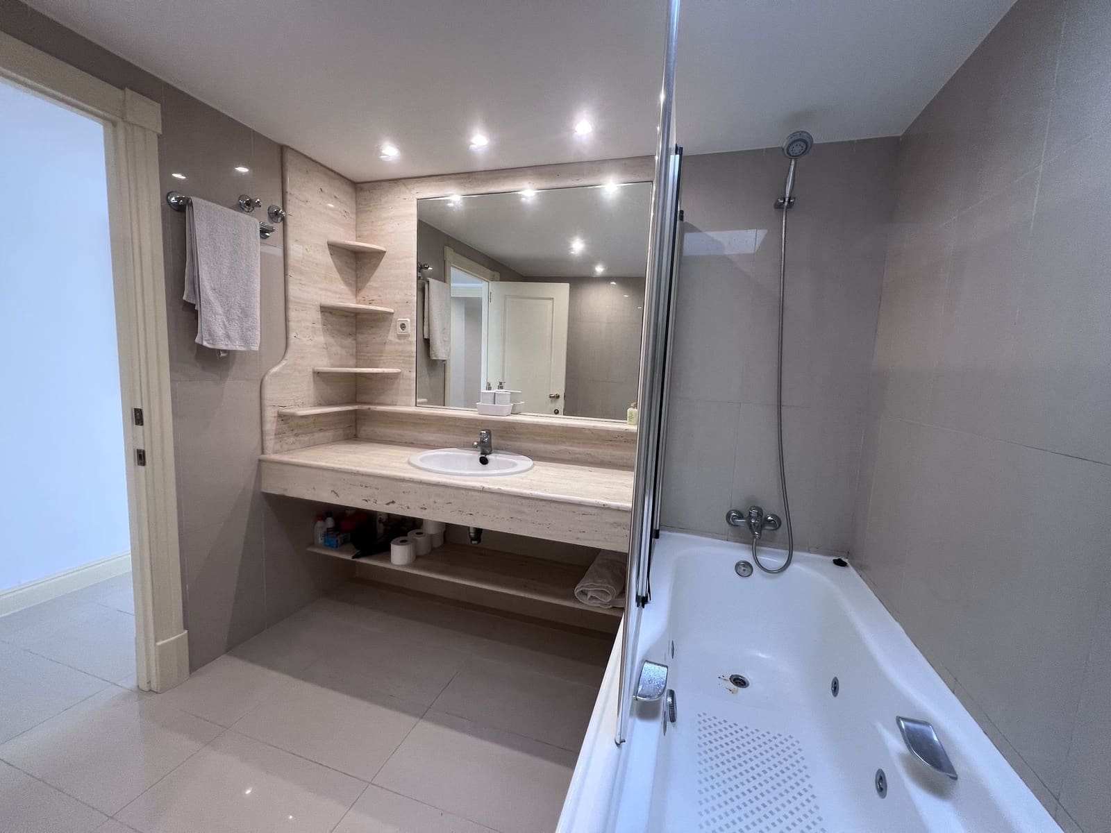 Ático de 3 habitaciones en Ibiza / Eivissa ciudad en venta con piscina garaje - 3.150.000 € (Ref: 9800972)