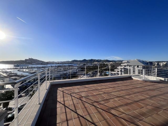 Ático de 3 habitaciones en Ibiza / Eivissa ciudad en venta con piscina garaje - 3.150.000 € (Ref: 9800972)