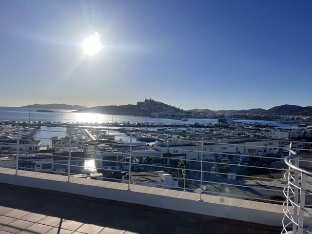 3 sypialnia Penthouse na sprzedaż w Miasto Ibiza / Eivissa z basenem garażem - 3 150 000 € (Ref: 9800972)