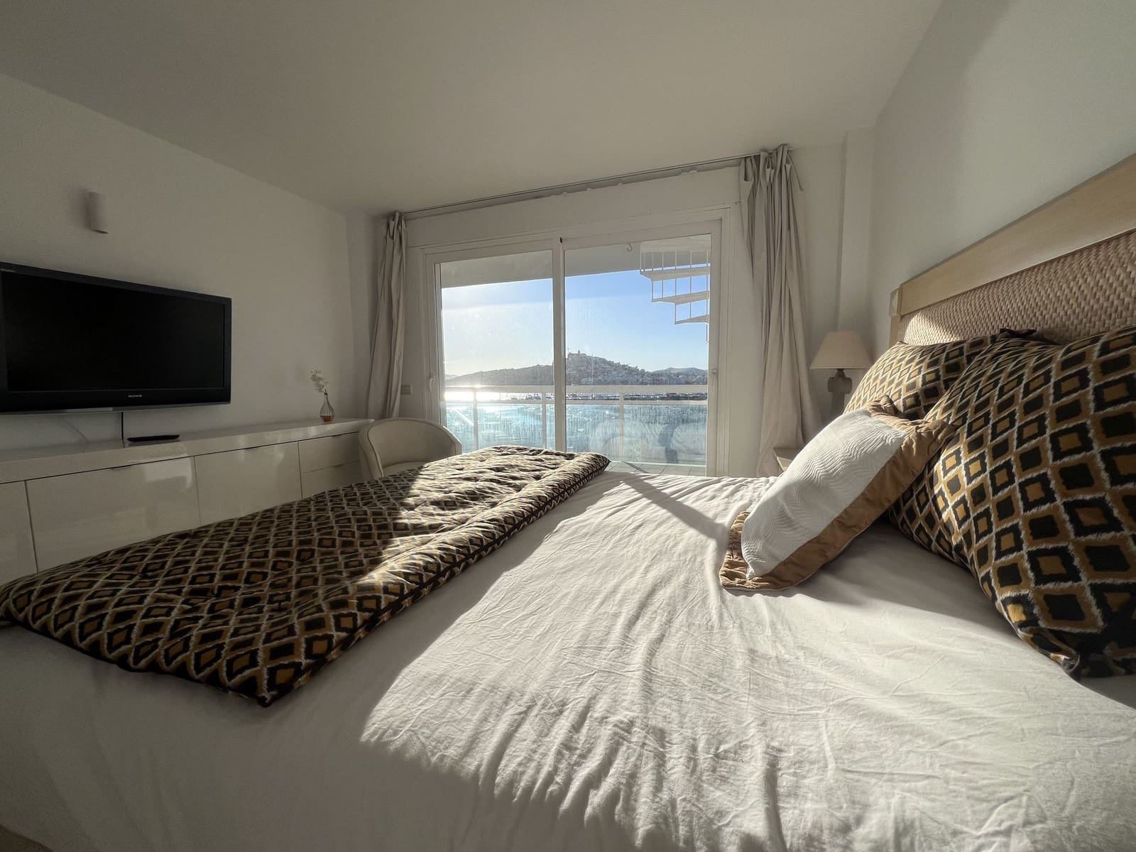 Ático de 3 habitaciones en Ibiza / Eivissa ciudad en venta con piscina garaje - 3.150.000 € (Ref: 9800972)