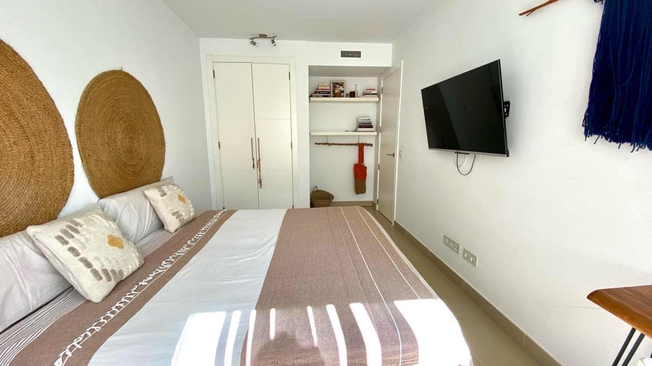 2 sypialnia Mieszkanie na sprzedaż w Talamanca z basenem garażem - 895 000 € (Ref: 9812619)