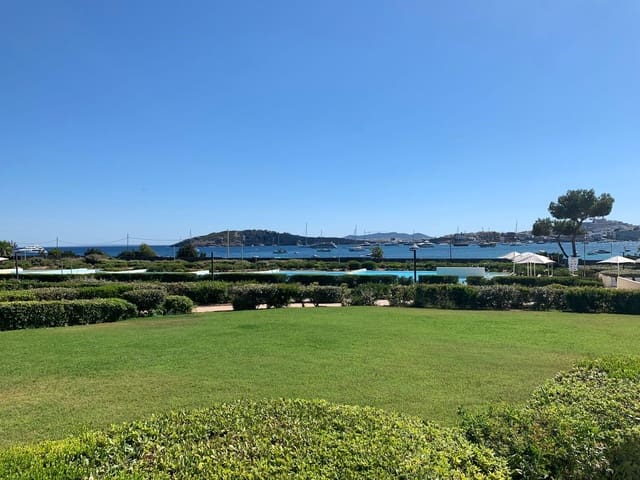4 Zimmer Villa zu verkaufen in Santa Eulalia / Santa Eularia mit Pool Garage - 3.150.000 € (Ref: 9814096)