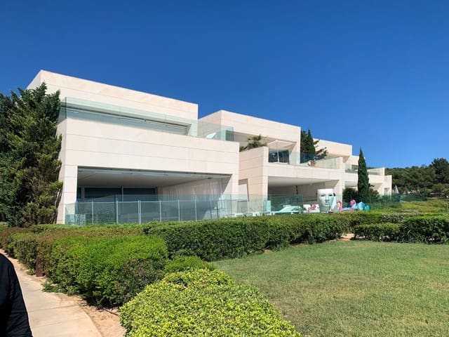 4 Zimmer Villa zu verkaufen in Santa Eulalia / Santa Eularia mit Pool Garage - 3.150.000 € (Ref: 9814096)
