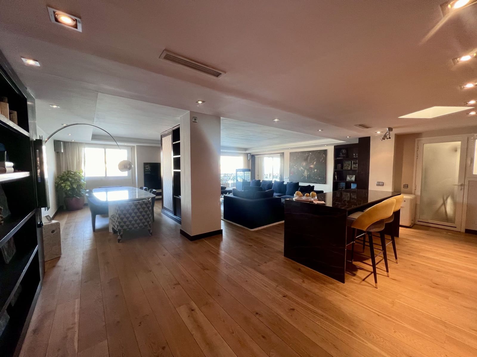 2 bedroom Penthouse for sale in Ibiza / Eivissa town with pool garage - € 3,181,500 (Ref: 9814098)