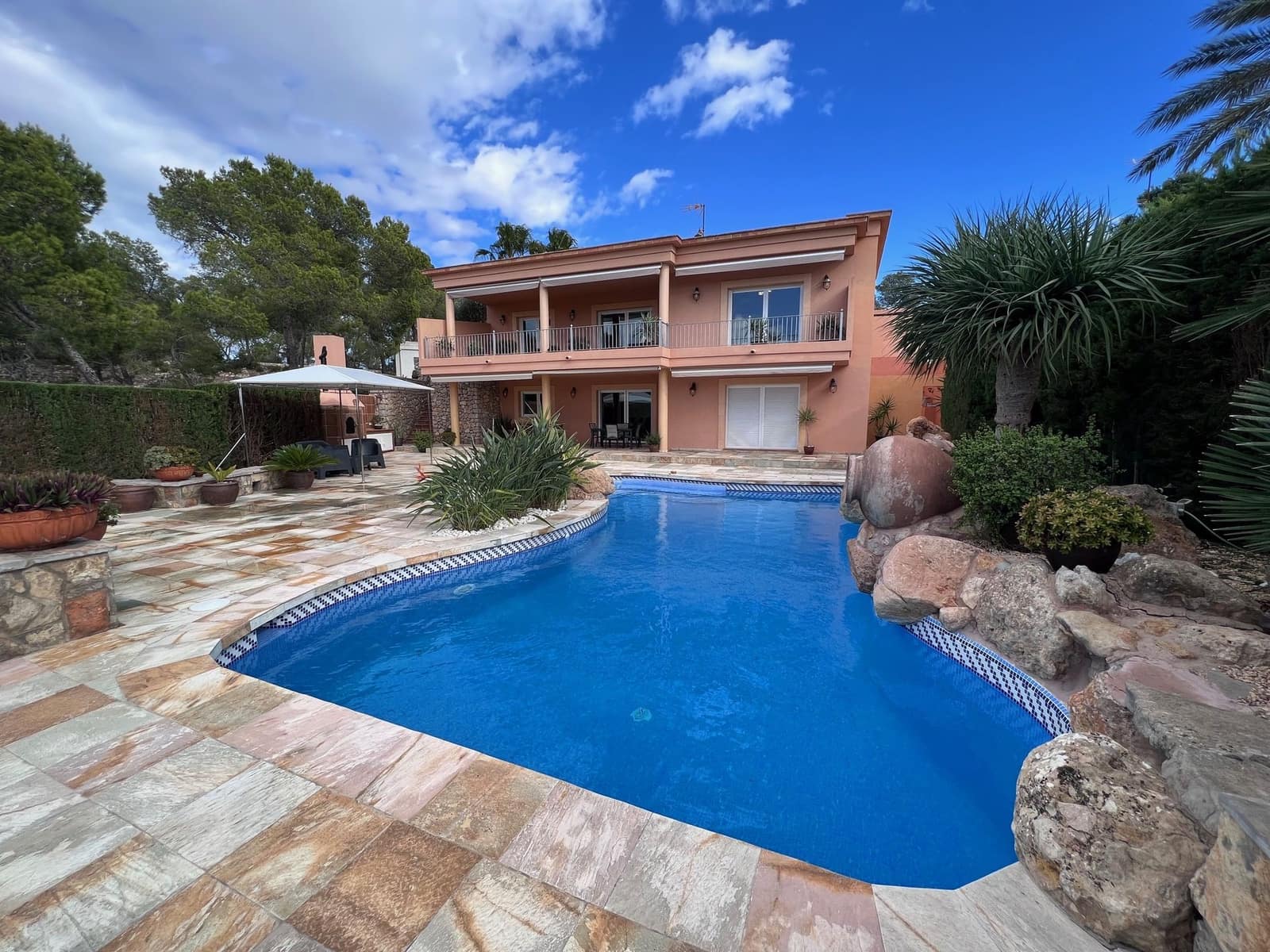 5 Zimmer Villa zu verkaufen in Roca Llisa mit Pool Garage - 2.595.000 € (Ref: 9814100)