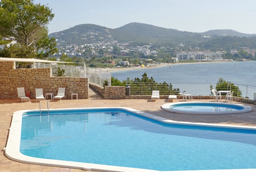 Piso de 4 habitaciones en Talamanca en venta con piscina garaje - 2.120.000 € (Ref: 9821372)