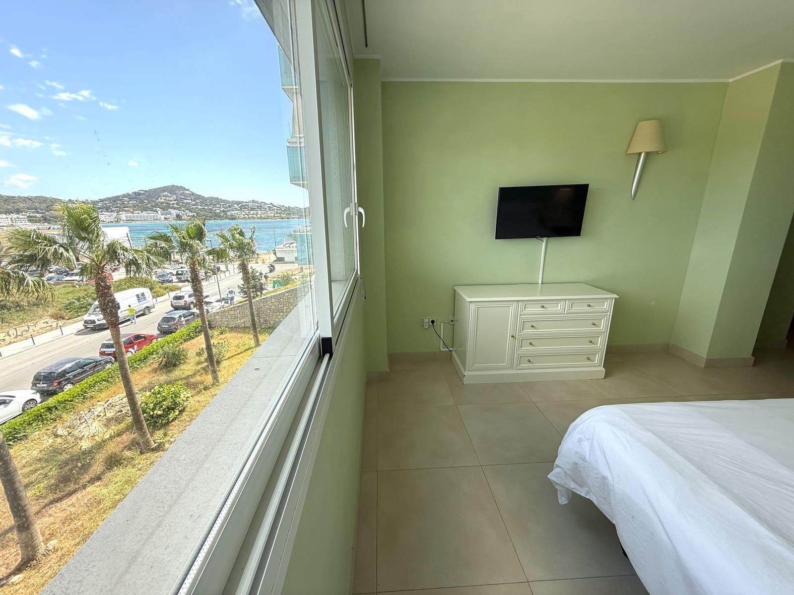 Piso de 4 habitaciones en Talamanca en venta con piscina garaje - 2.120.000 € (Ref: 9821372)