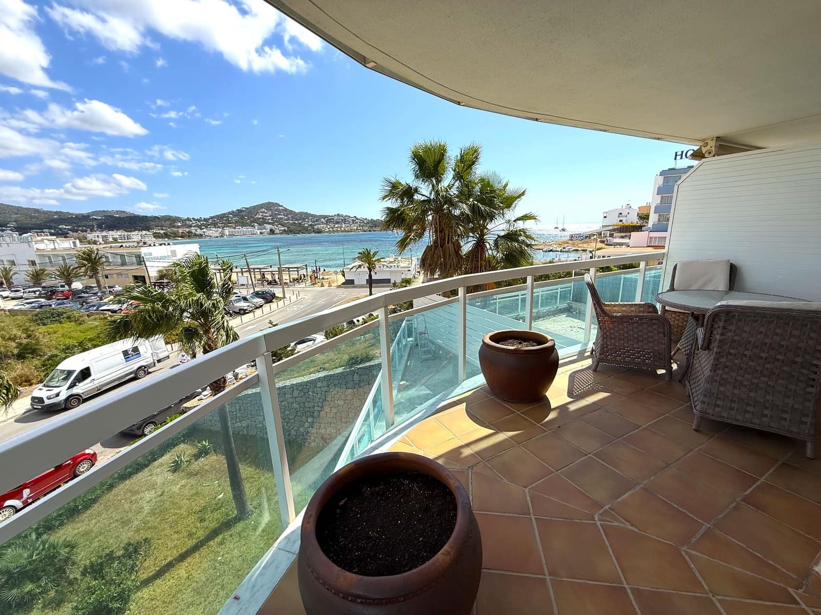 Piso de 4 habitaciones en Talamanca en venta con piscina garaje - 2.120.000 € (Ref: 9821372)