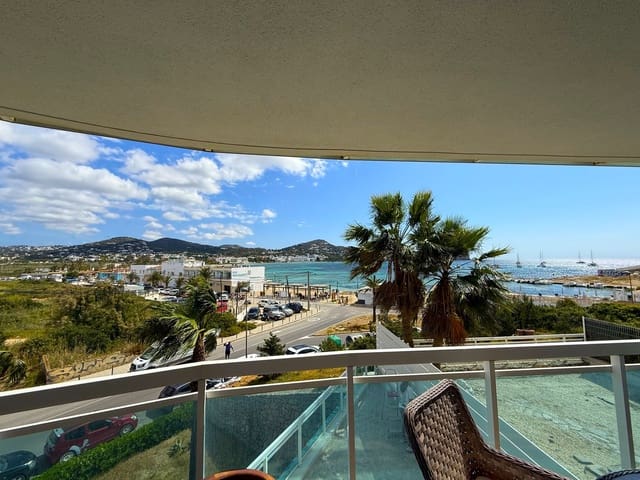 Piso de 4 habitaciones en Talamanca, Ibiza / Eivissa ciudad en venta con piscina garaje - 2.120.000 € (Ref: 9821372)