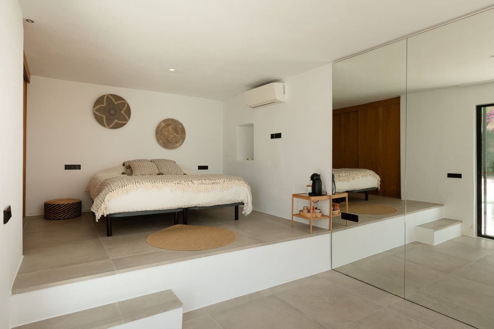 6 bedroom Villa for sale in Es Cubells with pool garage - € 4,850,000 (Ref: 9838649)