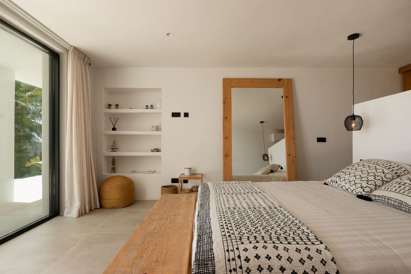 6 bedroom Villa for sale in Es Cubells with pool garage - € 4,850,000 (Ref: 9838649)