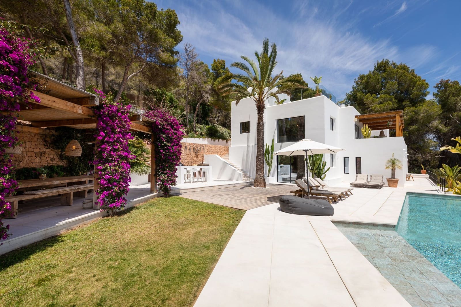 6 bedroom Villa for sale in Es Cubells with pool garage - € 4,850,000 (Ref: 9838649)