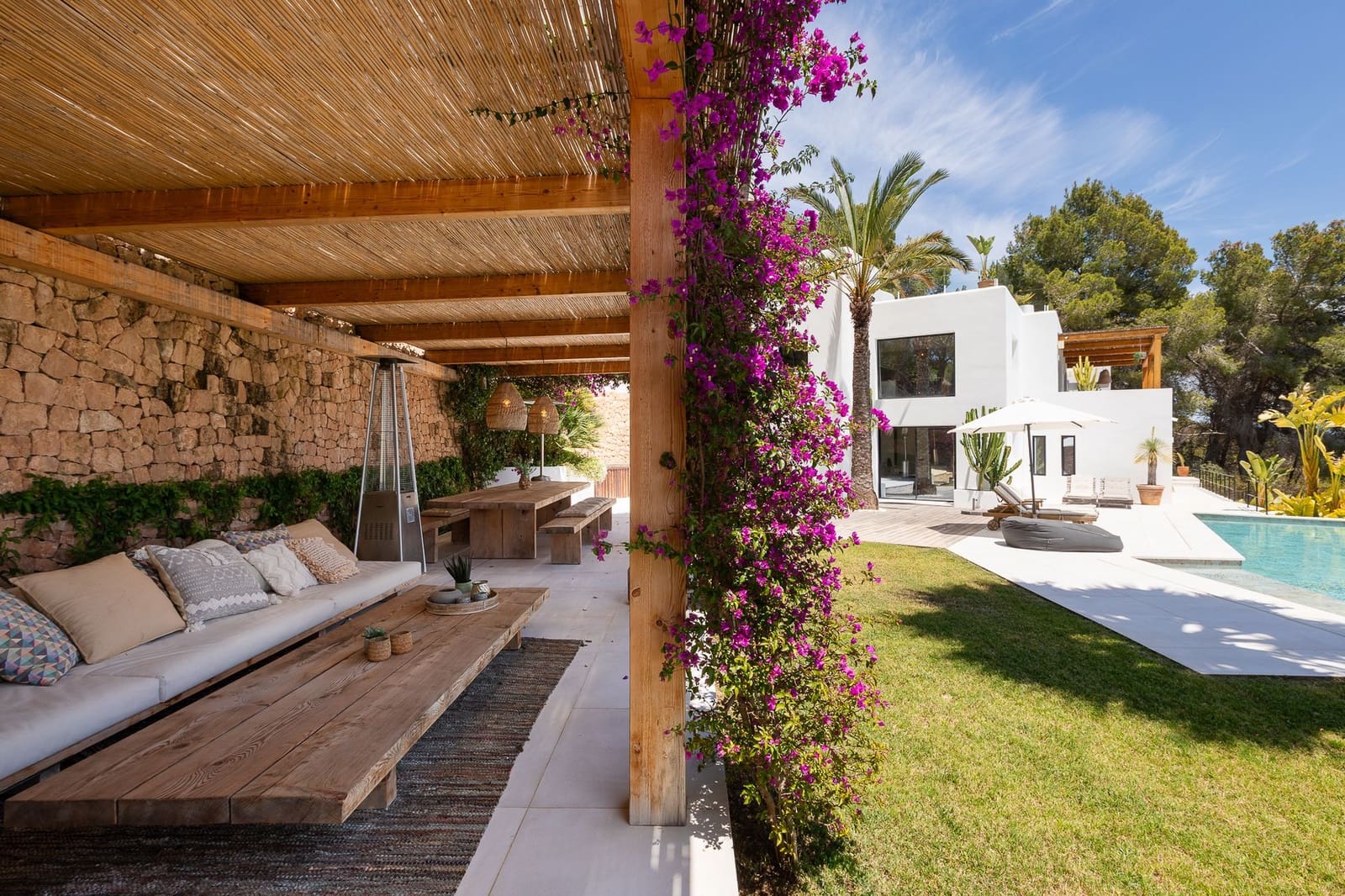 6 bedroom Villa for sale in Es Cubells with pool garage - € 4,850,000 (Ref: 9838649)