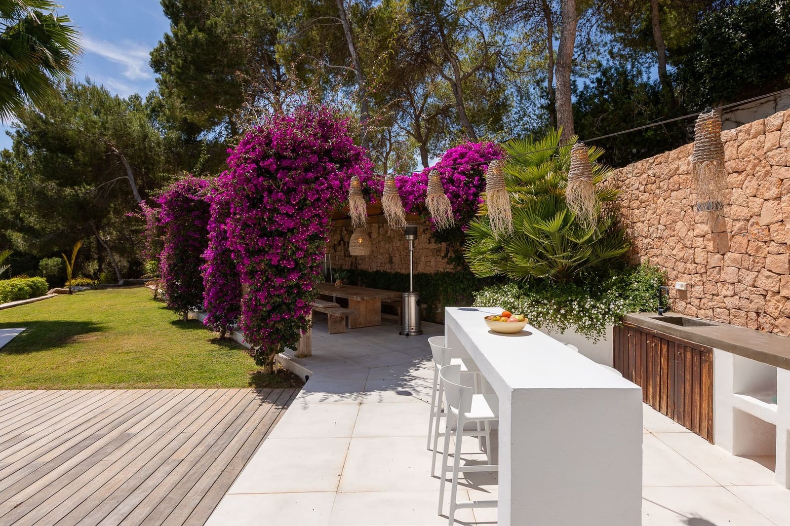 6 bedroom Villa for sale in Es Cubells with pool garage - € 4,850,000 (Ref: 9838649)