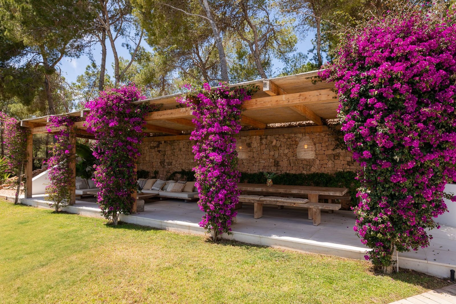6 bedroom Villa for sale in Es Cubells with pool garage - € 4,850,000 (Ref: 9838649)