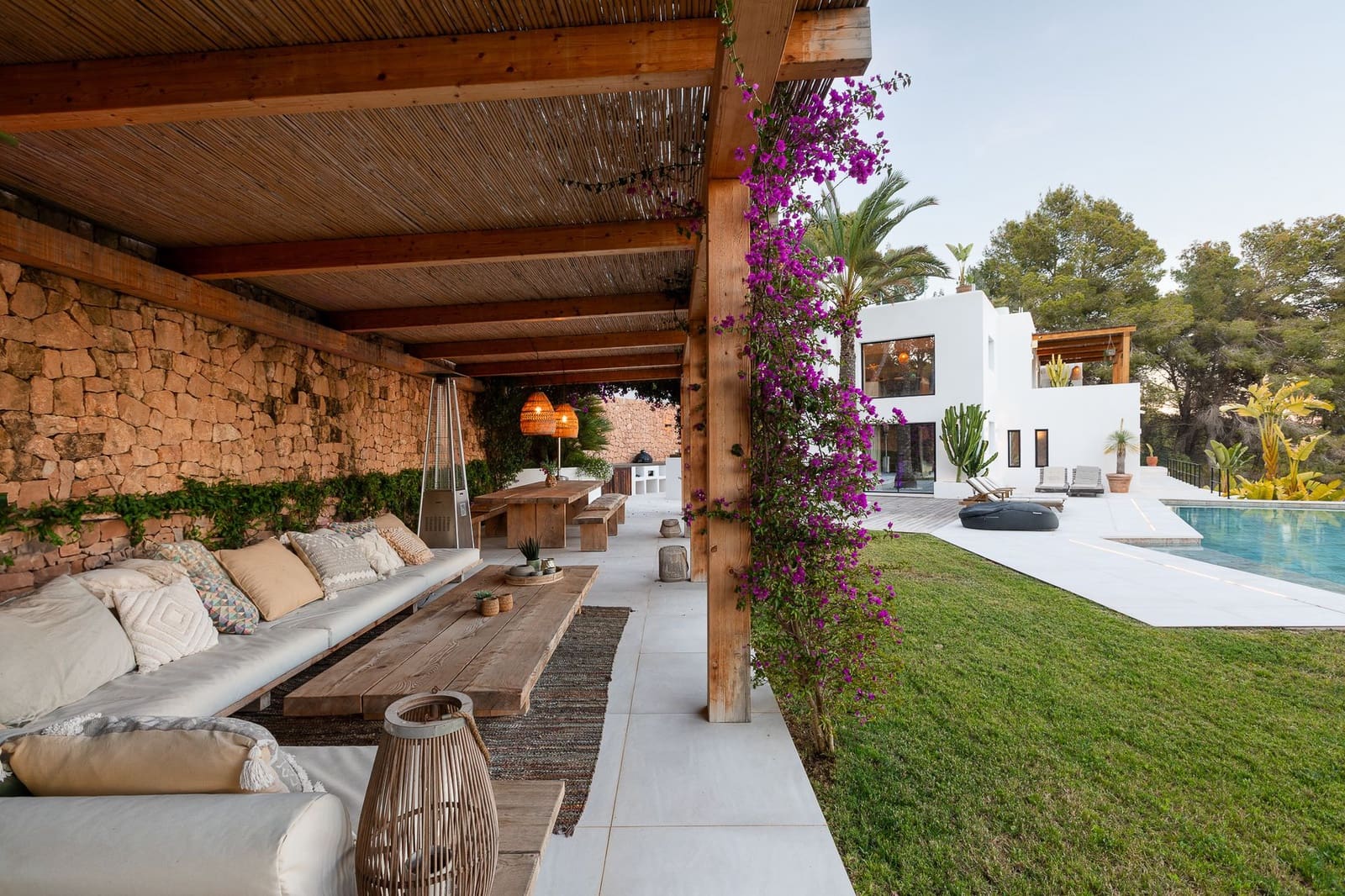 6 bedroom Villa for sale in Es Cubells with pool garage - € 4,850,000 (Ref: 9838649)