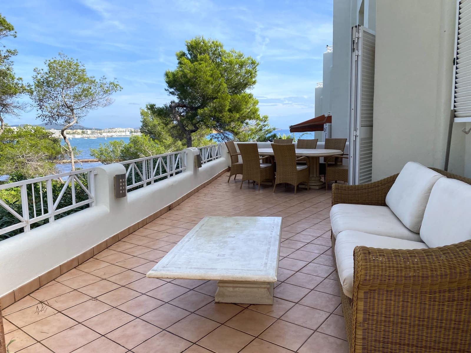 3 bedroom Semi-detached Villa for sale in La Siesta with pool garage - € 1,290,000 (Ref: 9866249)